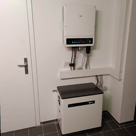 Hybridwechselrichter und Stromspeicher