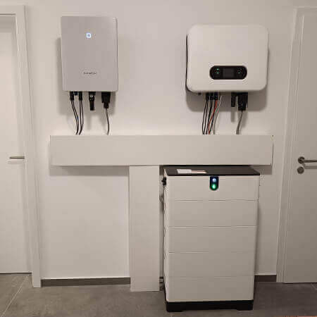 Hybridwechselrichter und Stromspeicher